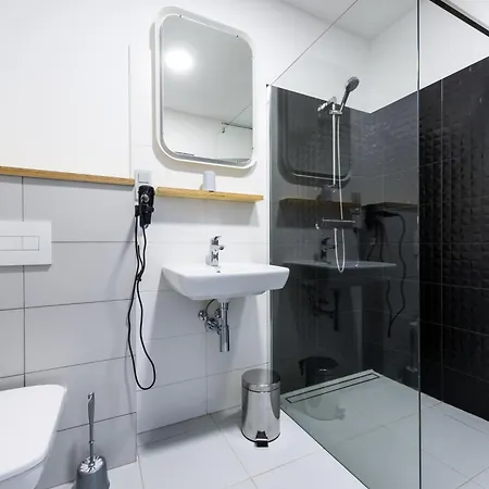 Pivovar A Agent Konukevi 3*